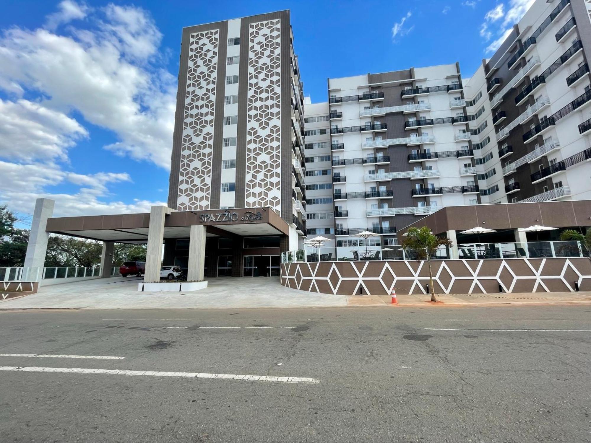 Spazzio Diroma Com Acesso Ao Acqua Park, Splash E Slide Caldas Novas Exteriör bild