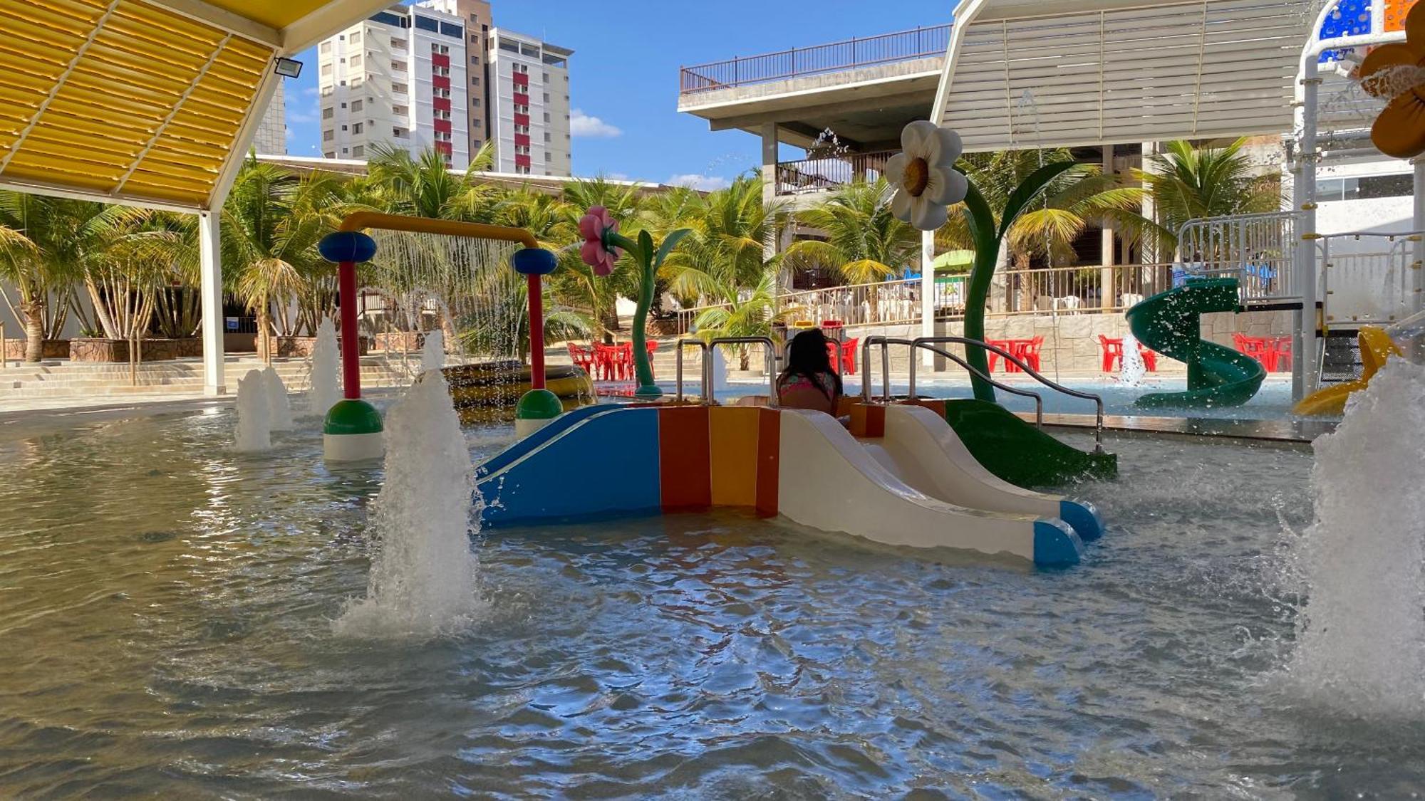 Spazzio Diroma Com Acesso Ao Acqua Park, Splash E Slide Caldas Novas Exteriör bild